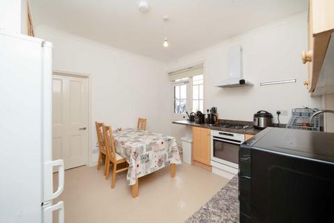 2 bedroom flat to rent, Mill Lane, London NW6