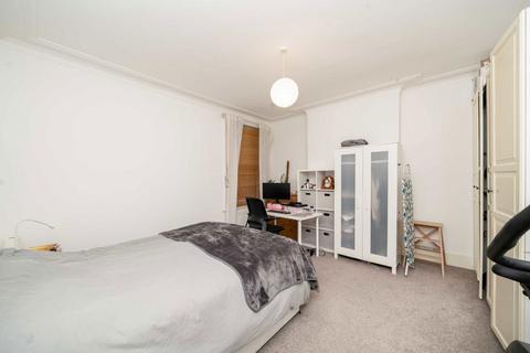 2 bedroom flat to rent, Mill Lane, London NW6