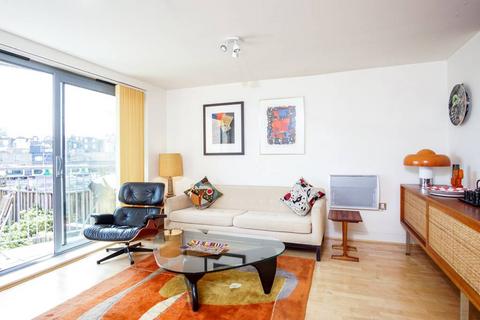 3 bedroom flat to rent, Chalk Farm NW1