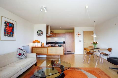 3 bedroom flat to rent, Chalk Farm NW1