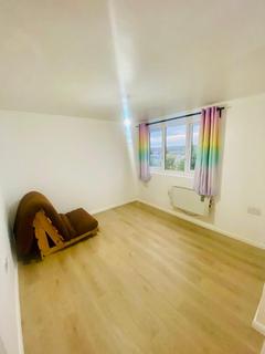 1 bedroom flat to rent, The Ridgeway, London NW9