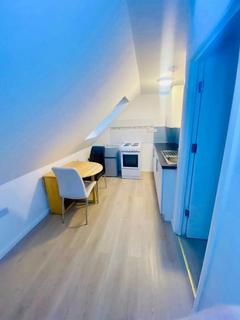 1 bedroom flat to rent, The Ridgeway, London NW9