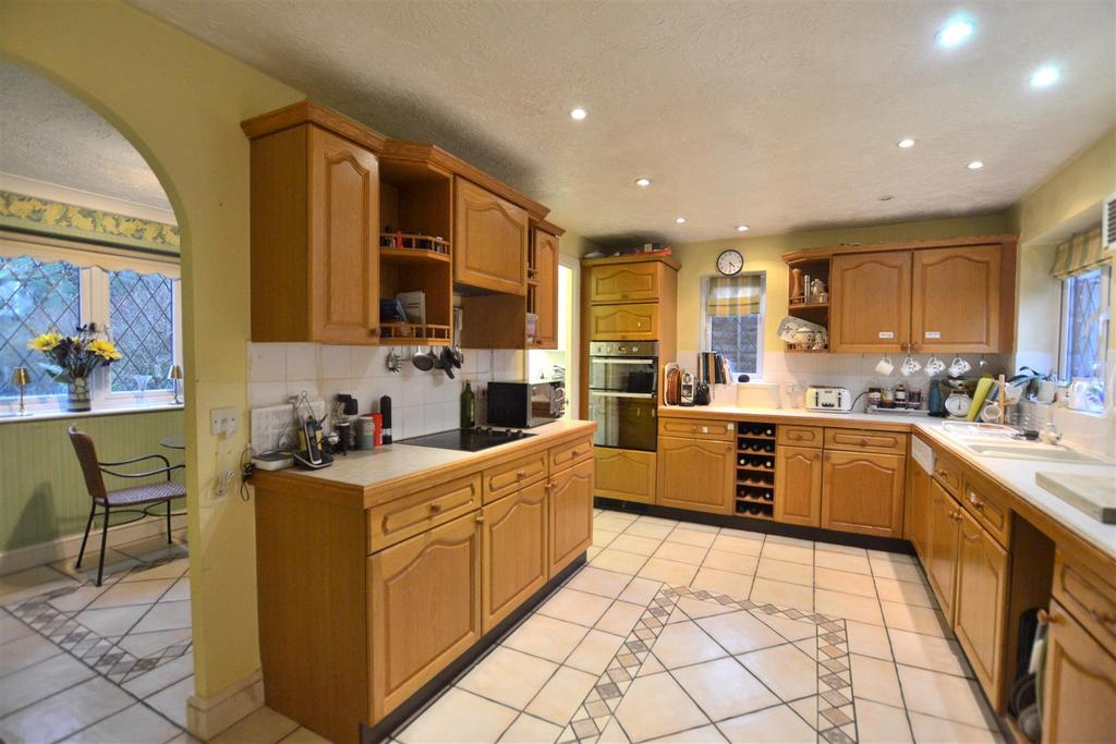 Kitchen, Breakfast Room.JPG