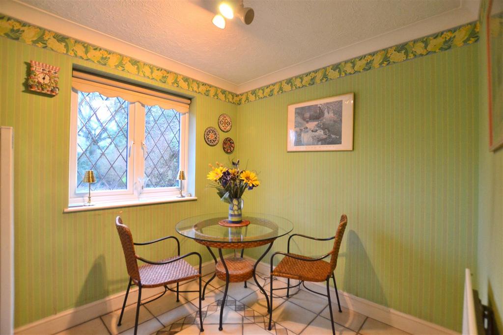 Breakfast Room.JPG