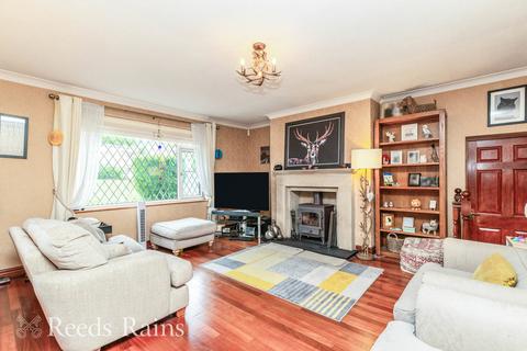 4 bedroom detached house for sale, Melrose Way, Lancashire PR7