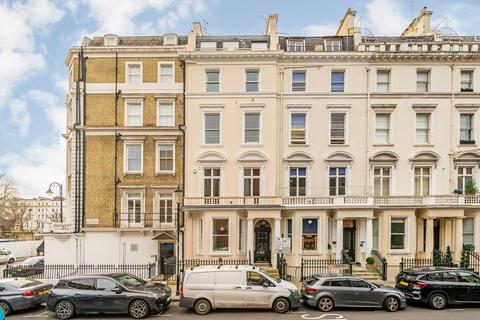 2 bedroom flat for sale, Queensberry Place, London SW7