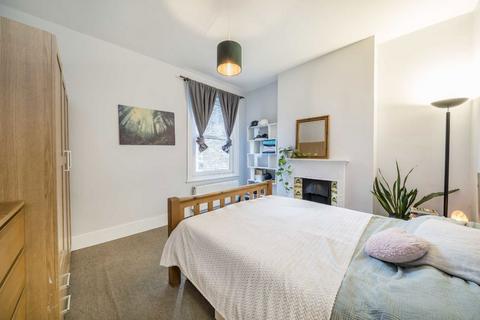 4 bedroom maisonette for sale, Tooting Bec Road, London SW17