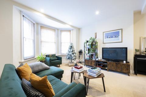 1 bedroom apartment to rent, Surbiton Hill Park, Surrey KT5