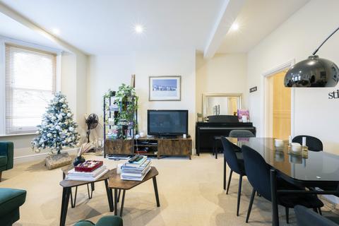 1 bedroom apartment to rent, Surbiton Hill Park, Surrey KT5