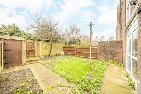 3 bedroom flat for sale, South Lambeth Road, London SW8