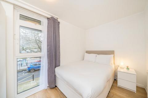3 bedroom flat for sale, South Lambeth Road, London SW8