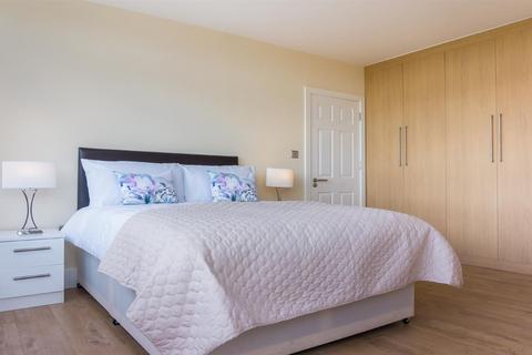 3 bedroom apartment to rent, Lyndhurst Court,  St John's Wood, NW8