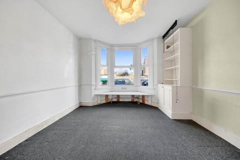 1 bedroom flat for sale, King Edward Road, Leyton, E10