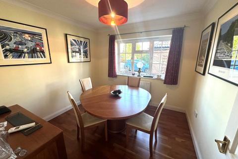 undefined, Lemon Grove, Bordon GU35