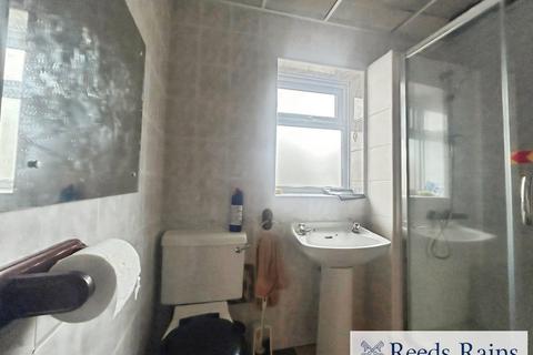 4 bedroom end of terrace house for sale, Lower Seedley Road, Greater Manchester M6
