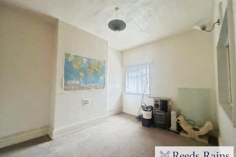 4 bedroom end of terrace house for sale, Lower Seedley Road, Greater Manchester M6