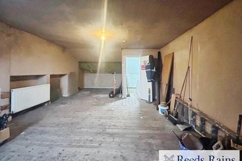 4 bedroom end of terrace house for sale, Lower Seedley Road, Greater Manchester M6