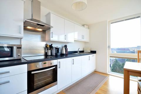 2 bedroom flat to rent, Great West Quarter, Brentford, TW8