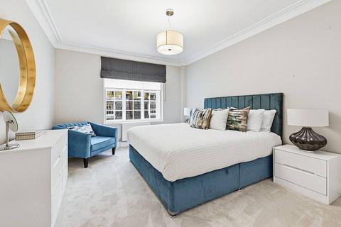 3 bedroom flat to rent, Stafford Court, Phillimore Estate, London, W8