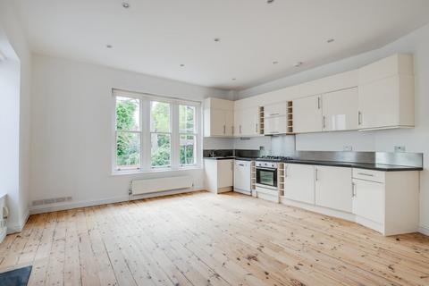 3 bedroom flat to rent, Stanhope Road, Highgate, N6