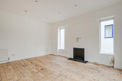 3 bedroom flat to rent, Stanhope Road, Highgate, N6