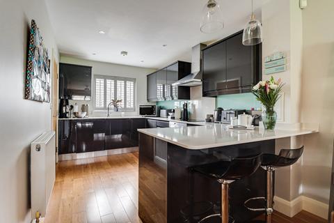 undefined, Tuffnells Way, Harpenden, Hertfordshire, AL5