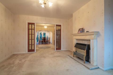 3 bedroom terraced house for sale, Navenby Close, Solihull B90