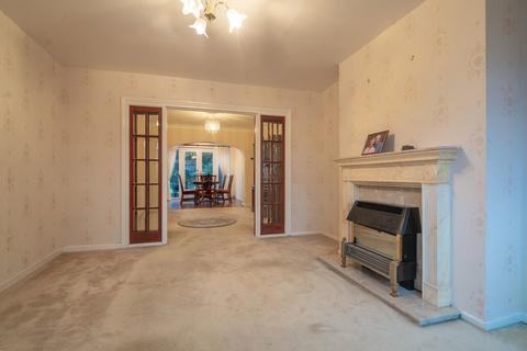 3 bedroom terraced house for sale, Navenby Close, Solihull B90