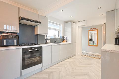 undefined, Clyde Crescent, Rayleigh SS6