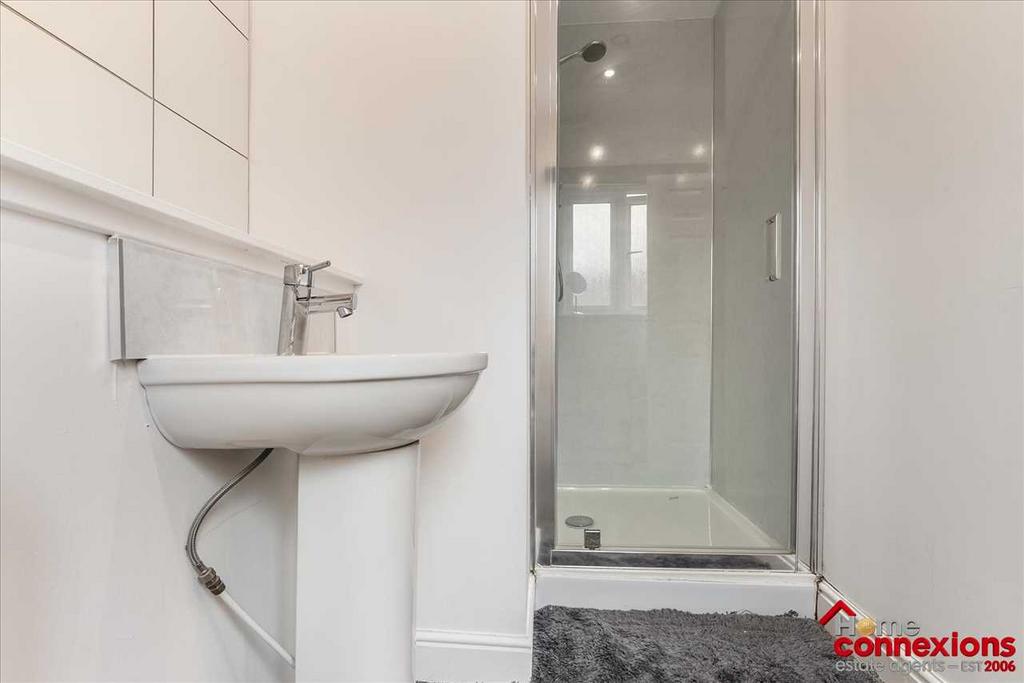 En-Suite (2)