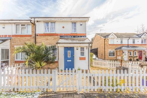 undefined, London SE28