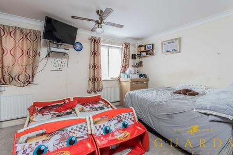 undefined, London SE28