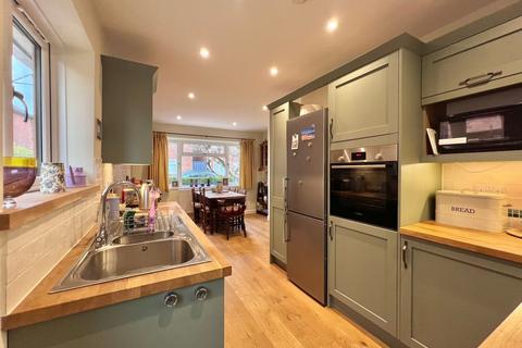 3 bedroom detached bungalow for sale, Windsor Street, Hereford, HR4