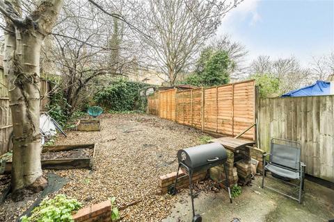 3 bedroom maisonette for sale, Peckford Place, London SW9