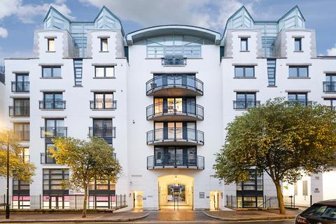1 bedroom flat for sale, Kensington Gardens Square, Bayswater, London, W2