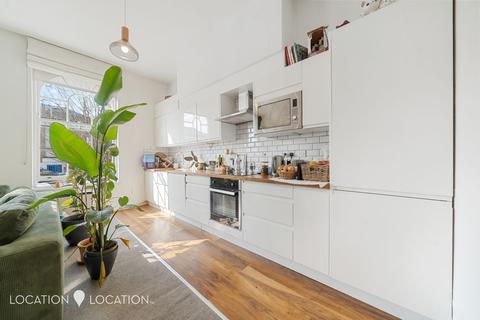undefined, Albion Road, N16