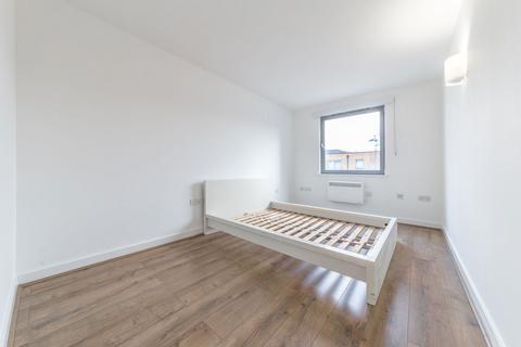 1 bedroom flat to rent, Deals Gateway, London SE13
