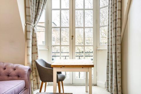 1 bedroom flat for sale, Berkeley Street, London W1J