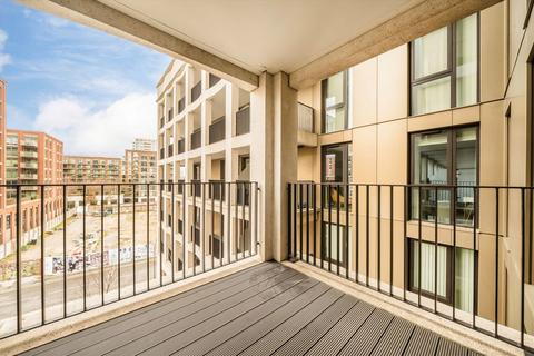 Studio for sale, Pinnacle House, London E16