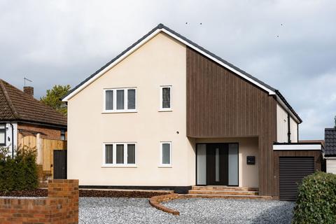 4 bedroom detached house for sale, Christchurch Road, Tring, Hertfordshire HP23