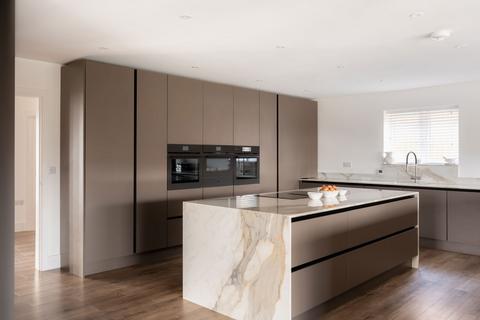 4 bedroom detached house for sale, Christchurch Road, Tring, Hertfordshire HP23