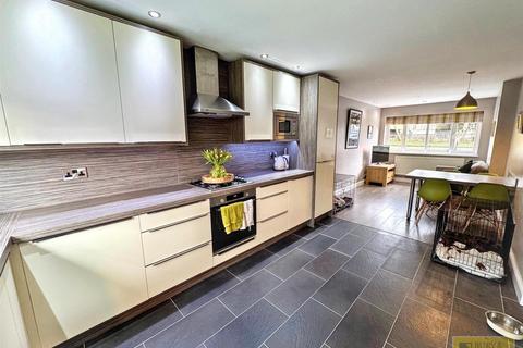 undefined, Wardle Gardens, Leekbrook