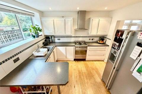 4 bedroom semi-detached house for sale, Windmill Lane, Bushey WD23