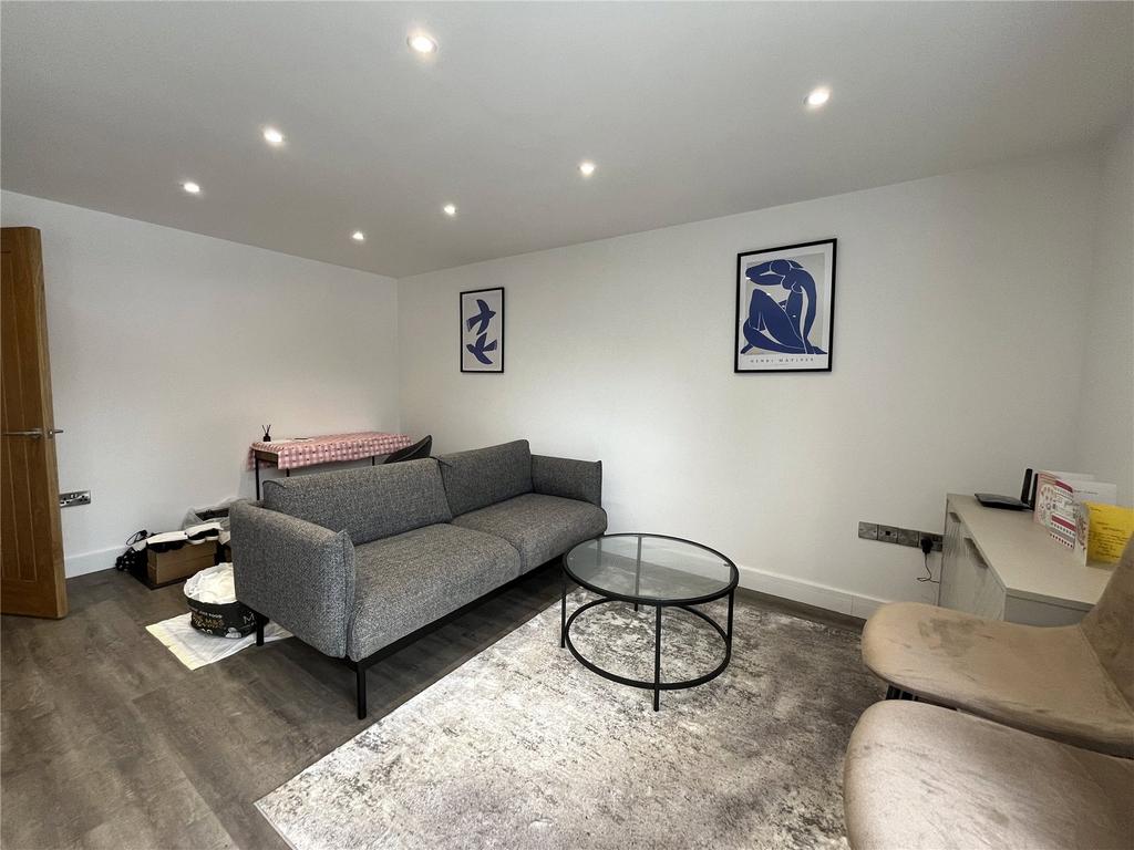One Bedroom Lounge