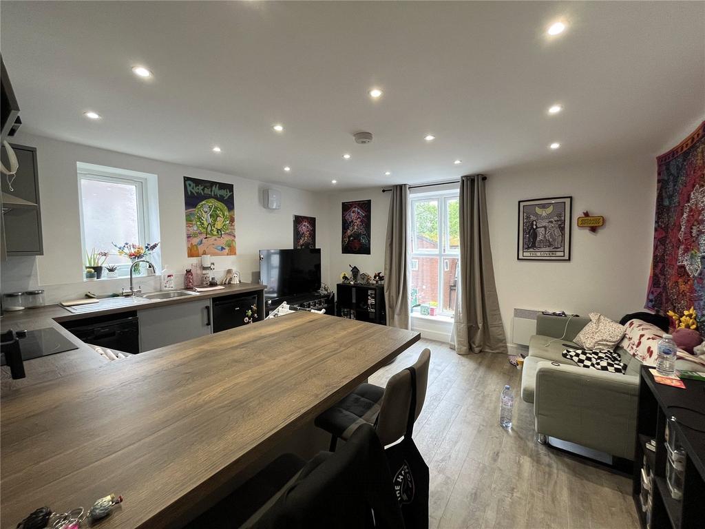 One Bedroom Kitchen