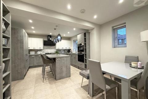 4 bedroom semi-detached house for sale, Oakley Street, Belle Vue, Shrewsbury