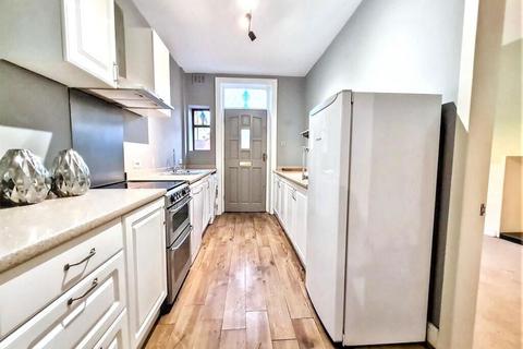 3 bedroom terraced house for sale, Carr Road, Calverley, Leeds, West Yorkshire, LS28 5RT