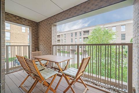 2 bedroom flat for sale, Adenmore Road, Catford, SE6