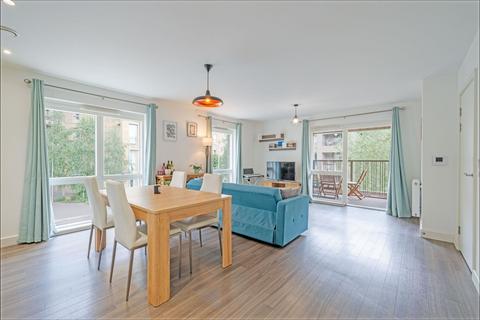 2 bedroom flat for sale, Adenmore Road, Catford, SE6