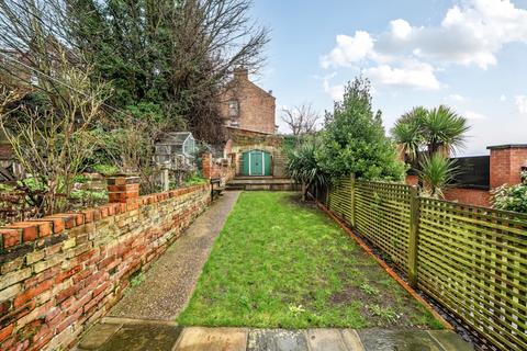 2 bedroom terraced house for sale, Victoria street, West Parade, Lincoln, Lincolnshire, LN1